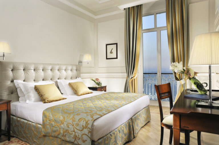 Royal Hotel Sanremo-14 Superior Sea View room-WEB