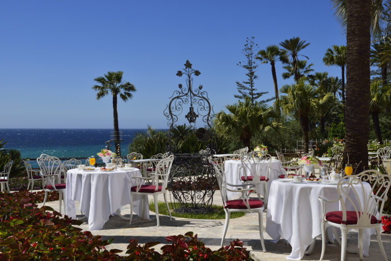 Royal Hotel Sanremo-37 Breakfast on the terrace-WEB