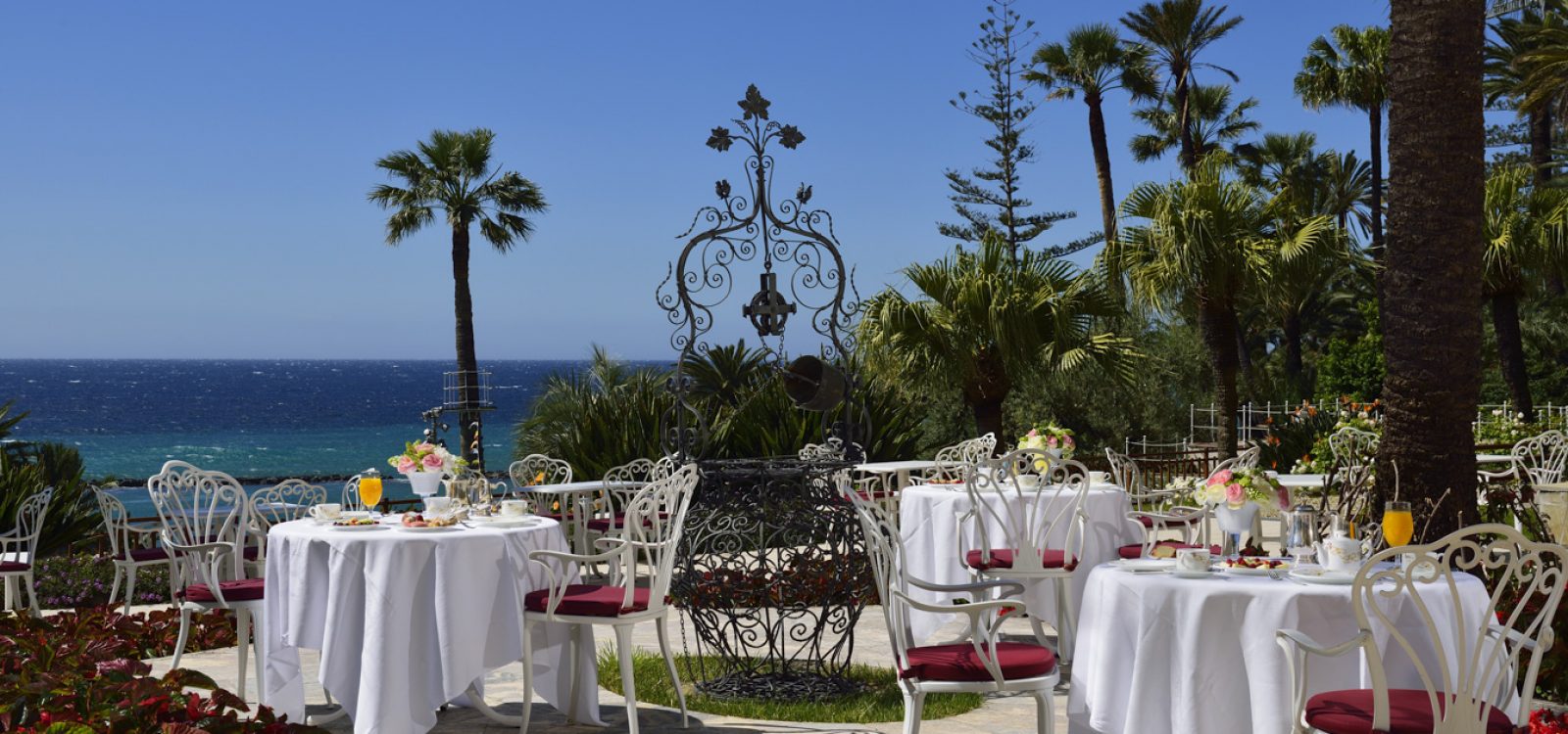 Royal Hotel Sanremo-37 Breakfast on the terrace-WEB